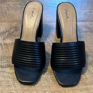 Qupid Black Ribbed Slide Block Heels